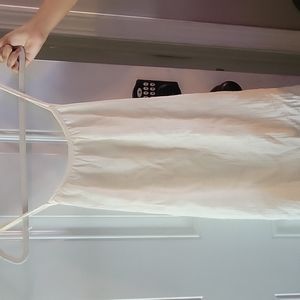 White flow dress